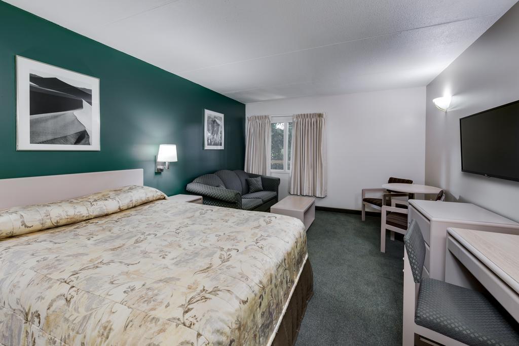 Heritage & Convention Centre - Hotel