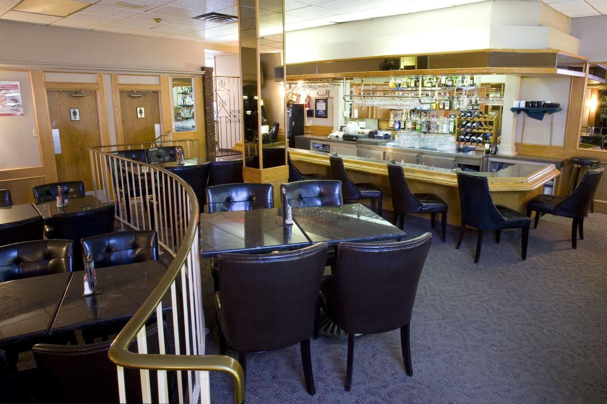 Heritage & Convention Centre - Hotel